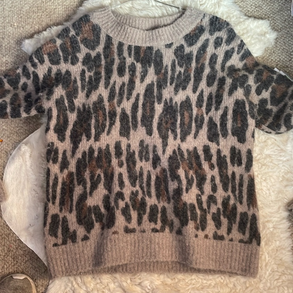 Rails xs shirt in great shape